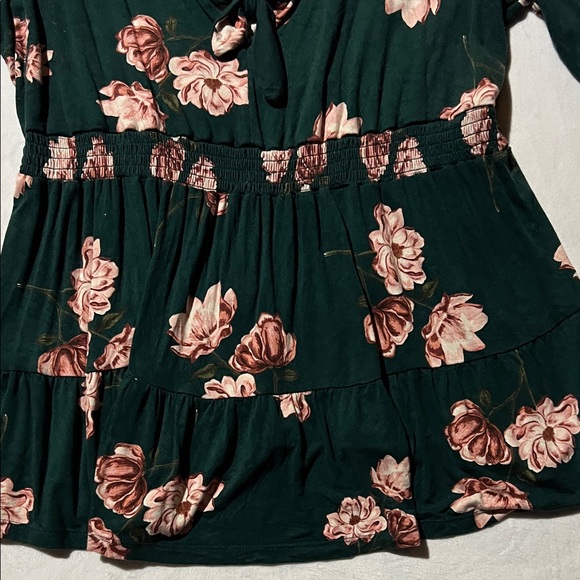 torrid super soft jersey knit Green Floral Tie-Front Peplum Top - Picture 3 of 6